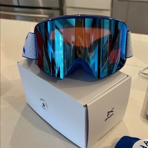 Limited Edition Burton Anon M6 Goggles with Spare Lens and MFI mask